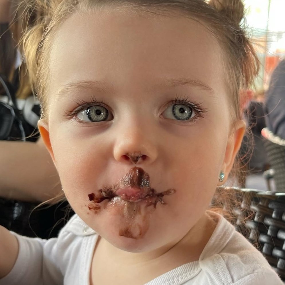 ehe 👉🏻👈🏻 en son onu yemistim ama geri gelmis nys saniye farkiyla abla olcam 👶🏼