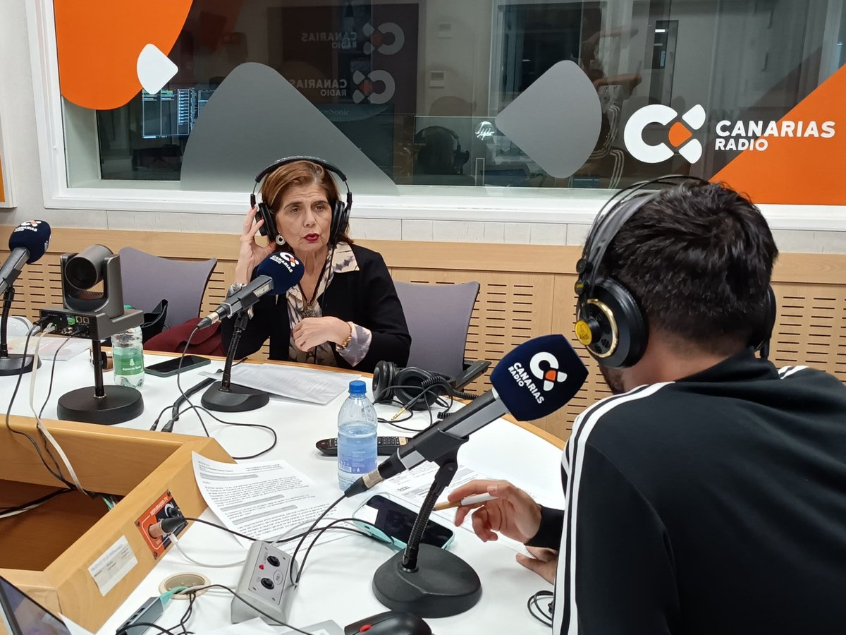 La Radio Canaria (@laradiocanaria) on Twitter photo 🌍 Una delegación de <a href="/iajuws/">A. Internacional de Juristas por Sahara Occidental</a> denuncia que las autoridades de Marruecos les han impedido entrar en territorio saharaui para seguir la evolución de los derechos humanos en el territorio.
🗣️ Lo cuenta su presidenta, María Inés Miranda.
📻<a href="/RoscasCotufas/">Roscas y Cotufas 🍿</a>
📡rtvc.es/la-radio-canar… 🌍 Una delegación de <a href="/iajuws/">A. Internacional de Juristas por Sahara Occidental</a> denuncia que las autoridades de Marruecos les han impedido entrar en territorio saharaui para seguir la evolución de los derechos humanos en el territorio.
🗣️ Lo cuenta su presidenta, María Inés Miranda.
📻<a href="/RoscasCotufas/">Roscas y Cotufas 🍿</a>
📡rtvc.es/la-radio-canar…