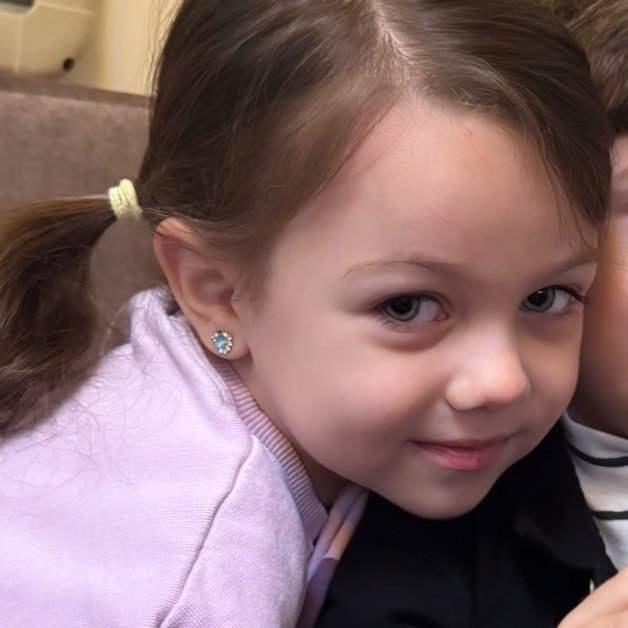 yanaklarim saka mi 🤏🏻