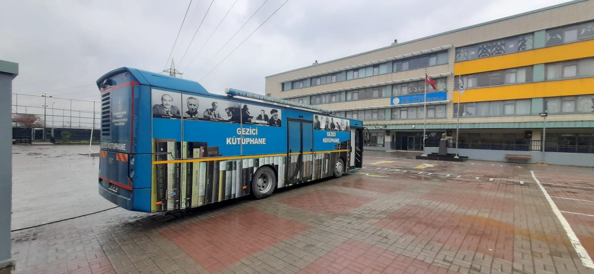 iokihk's tweet photo. Gezici Kütüphanemiz bugün Eyüpsultan İlçesinde faaliyetlerini sürdüren Şair Nabi İlkokulu'ndaki minik okuyuculara hizmet vermiştir.

Okul Yönetimine, kütüphanemizi ziyaret eden öğretmen ve öğrencilerimize çok teşekkür ederiz.
@iktm34
@istanbulilmem
@Keskin_Huseyin
@etkinkutuphane https://t.co/fcFHRrEAt9