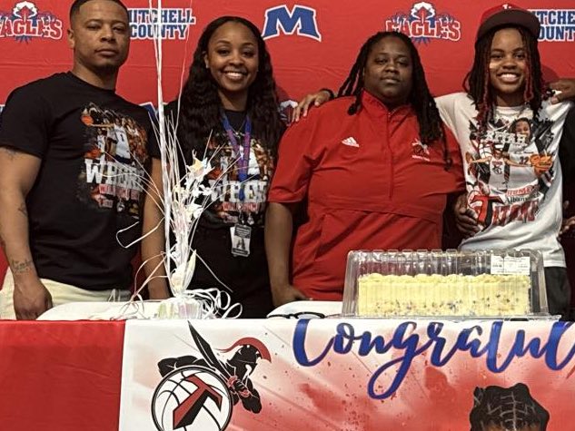 sariyahc3's tweet photo. So happy to announce that I have committed to @AlbanyTechWBB to continue my academic and basketball journey. Thank you, Albany Tech, for believing in me! Senior season is over, but Sariyah’s season continues! Thank you to everyone who supports me! https://t.co/SJ7F9zFwc9
