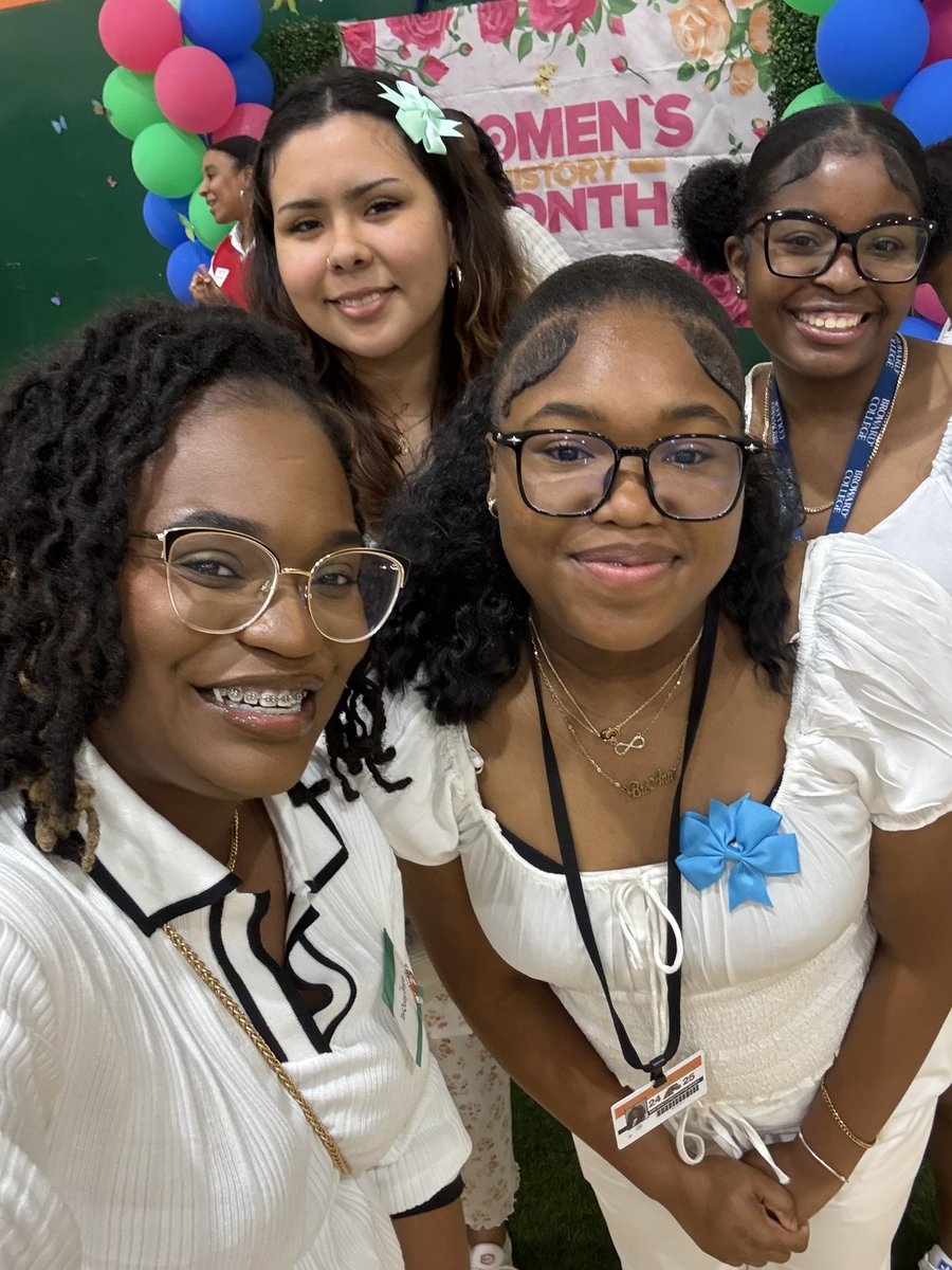 It is ALWAYS A GREAT DAY TO BE A MUSTANG 🐎 <a href="/McArthur_HS/">McArthur High School</a>  4th Annual Women’s Day Event was just what I needed. <a href="/McArthur_BRACE/">Mrs Aiken</a>  #HEARTwork