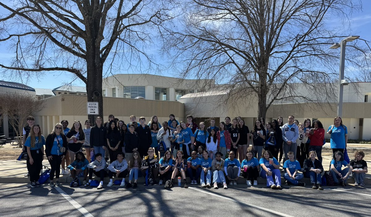 Discovery 6, 7 and 8 enjoyed Education Day at UAH today! They even got to experience their first meal on a college campus! <a href="/UAHuntsville/">University of Alabama in Huntsville (UAH)</a> #EducationDay #AVID