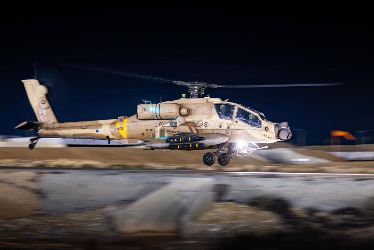 jhosia28's tweet photo. Last night, footage captured Israeli Air Force planes heading out to conduct strikes in the Gaza Strip against the Radical Islamist terrorists Hamas and Islamic Jihad. #ceasefireOver #Gaza #IDFHeroes🫡💪🔥 #Hamas #HamasRadicalislamist #IslamicJihadTerrorist https://t.co/vfhMwYl6ts