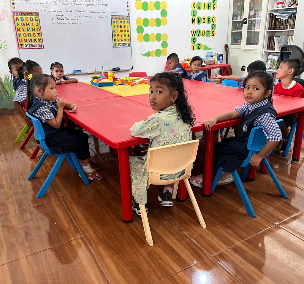 TrashMountain's tweet photo. Our partners in S.E. Asia have been transforming communities around a major trash dump through Christ-centered early childhood education. Children have grown into skilled workers, and now, they’ve added three more preschools, bringing the total to nine! Exciting progress! 🌟 https://t.co/fDqxvWopt9