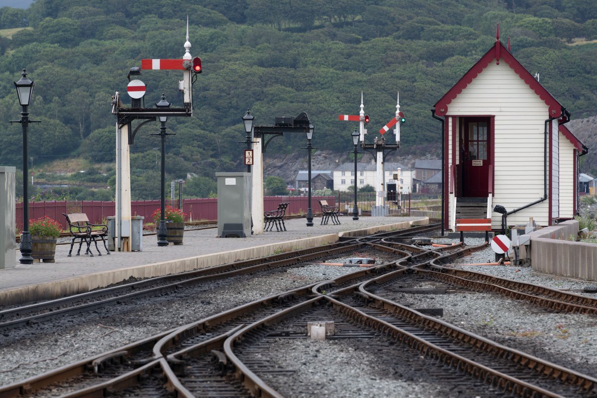 Cronfa Treftadaeth y Loteri Genedlaethol (@heritagefundcym) on Twitter photo Yn edrych ymlaen at ymuno â <a href="/SeneddCymru/">Senedd Cymru</a> yfory wrth i ni ddathlu 30 mlynedd o arian y Loteri Genedlaethol yng Nghymru. 🙌
Ers 1994, mae dros £2.4 biliwn wedi newid bywydau ledled y wlad. #LoteriGenedlaethol30 #YLGCYMRU30 Yn edrych ymlaen at ymuno â <a href="/SeneddCymru/">Senedd Cymru</a> yfory wrth i ni ddathlu 30 mlynedd o arian y Loteri Genedlaethol yng Nghymru. 🙌
Ers 1994, mae dros £2.4 biliwn wedi newid bywydau ledled y wlad. #LoteriGenedlaethol30 #YLGCYMRU30