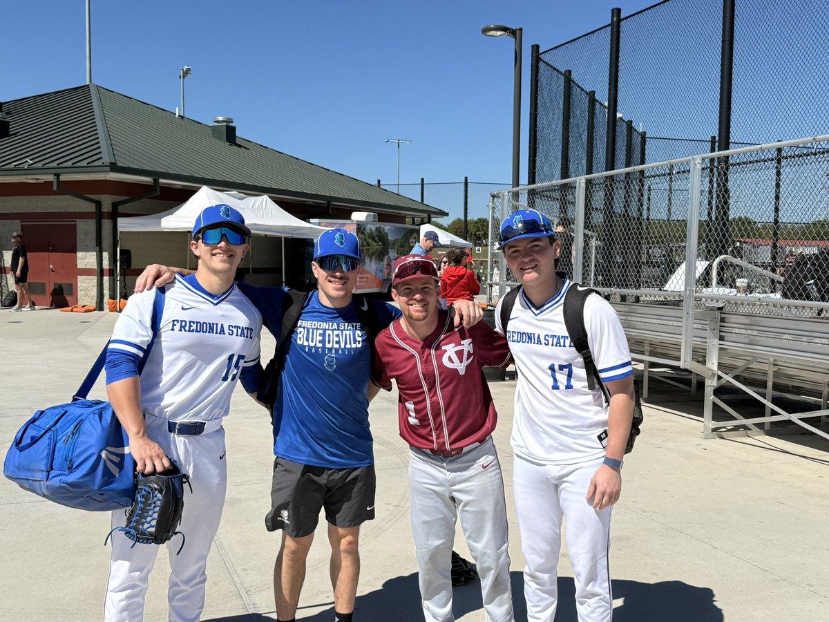 WNYProspects's tweet image. Some Prospects Alum out competing against each other in Davenport, Fla
Christian Pagano Alex Ahlstrom and Max Koller at SUNY Fredonia
Birch Herring-Jackson at Vassar
#SpringTraining
#Nextlevel
#RollSpects
@FredSt_Baseball @VassarBaseball