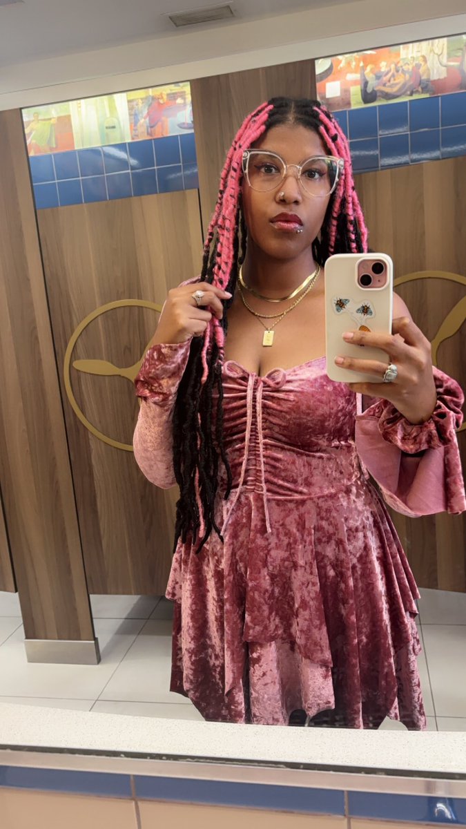 The Source 👸🏾 tweet media