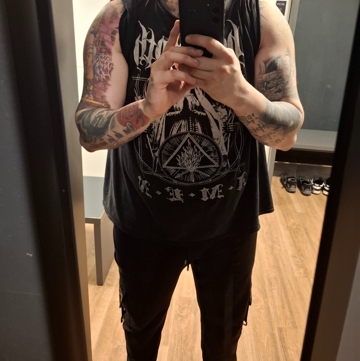 AsskickJulia's tweet photo. #tattoo #tattoofyp #piercing #goth #gothfyp #gothic #trans #transgender #crossdress #femboy #makeup #f #fyp #foryou #foryoupage #foryourpage #fashion #inked #inkedup https://t.co/2kR6ijMa9C
