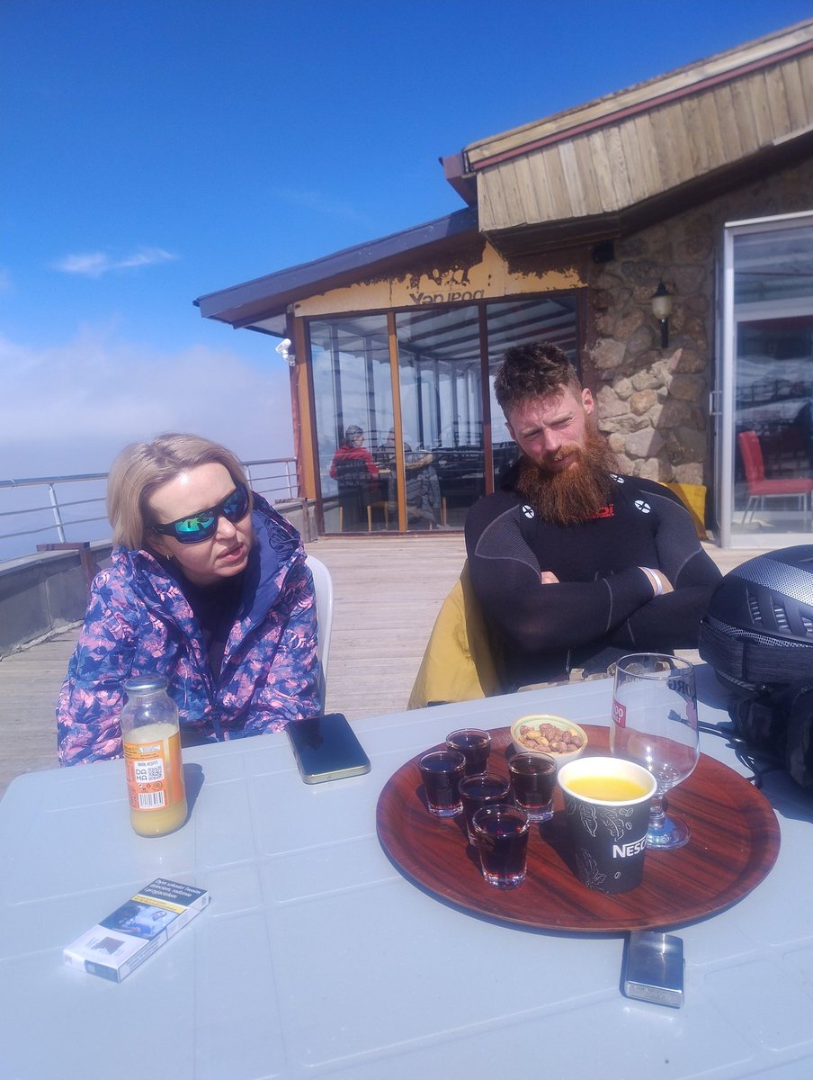 kawunia1982's tweet photo. Dzisiaj grubo kiełbasę kładliśmy na chleb. #keyseri 🏂🔥🥂🍻 https://t.co/00X2PM4kF5