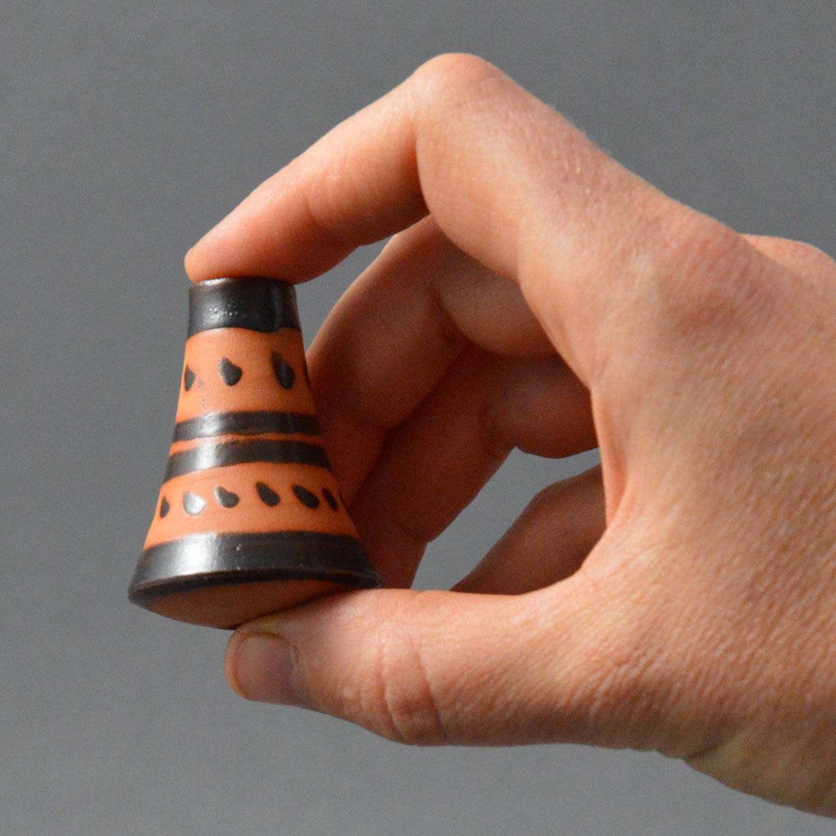 In ancient Rome, spinning wool was an essential skill for women, so much so that "Lanam fecit" ("she made wool") was engraved on their gravestones. Our handcrafted spindle whorls connect you to this tradition. 🧶 

🛒 Own a piece of history: 👉 potted-history.co.uk/products/greek…