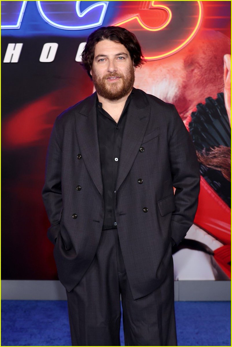 SCUWikiFandom's tweet photo. Wishing a happy birthday to a true warrior, @adampally! Wielder of the #FlamesofDisaster. 🥳🤗❤️🔥
#SonicMovie3, now on Digital and @paramountplus.
#WadeWhipple #Knuckles #SonicMovie4 https://t.co/da5zrCe9PC