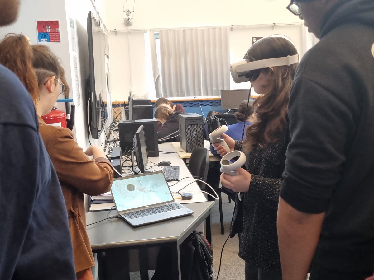 CPPM (@cppmluminy) on Twitter photo Masterclasse internationale de physique avec les élèves du lycée Montgrand de Marseille
Explications sur l'organisation de la recherche, le fonctionnement d'un détecteur, l'analyse des données, les métiers et plongée dans la réalité virtuelle #IMC2025
<a href="/CNRS_IN2P3/">CNRS Nucléaire & Particules</a> <a href="/CNRS_dr12/">CNRS Provence et Corse</a> Masterclasse internationale de physique avec les élèves du lycée Montgrand de Marseille
Explications sur l'organisation de la recherche, le fonctionnement d'un détecteur, l'analyse des données, les métiers et plongée dans la réalité virtuelle #IMC2025
<a href="/CNRS_IN2P3/">CNRS Nucléaire & Particules</a> <a href="/CNRS_dr12/">CNRS Provence et Corse</a>