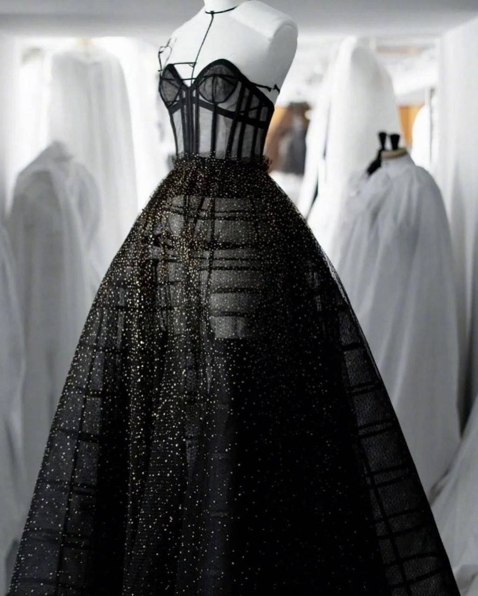 Don’t bunt. Aim out of the ballpark. Aim for the company of immortals.