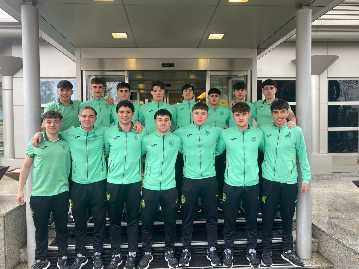 🏋️‍♂️ Lᴀ sᴜʙ-19 ᴘʀᴇᴘᴀʀᴀ ʟᴀ ᴄʟᴀsɪꜰɪᴄᴀᴄɪᴏ́ɴ ᴘᴀʀᴀ ᴇʟ Eᴜʀᴏᴘᴇᴏ

📅 Mañana se mide al <a href="/ManzanaresFS/">ManzanaresFútbolSala</a> (20:30 horas)

🇭🇺 La semana que viene se la juegan en Hungría

#FutsalEspaña