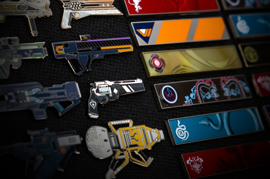 A little piece of Destiny you can carry with you everywhere. Exotic weapons, emblems, and more! Stop by the Bungie Store today for amazing flair for every Guardian. 

✨ bung.ie/3FDzrhB