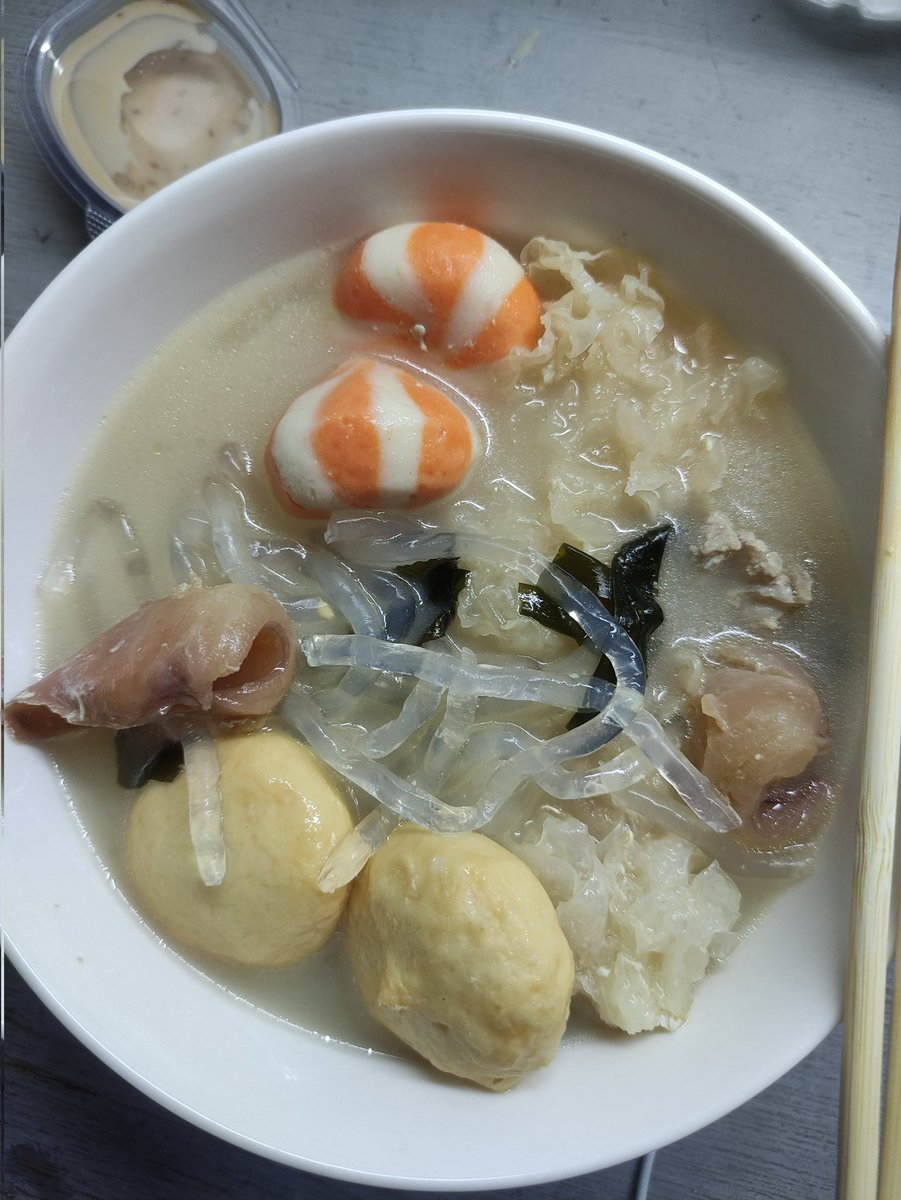 ทุกคนกิมชาบูกันยังไงหรอ เรามีแฟนโอนตังให้