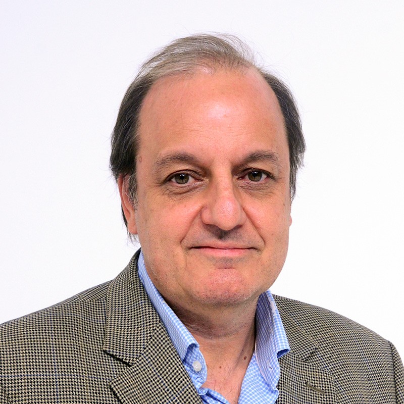 fcomuc's tweet image. 🙌🏻 Hoy asumió el rector Juan Carlos de la Llera, y en su equipo de vicerrectores se encuentra el profesor @earriagada, académico de FCOM-UC y nuevo Vicerrector de Comunicaciones y Extensión Cultural. ¡Felicitaciones, Eduardo! Te deseamos mucho éxito en este importante rol.