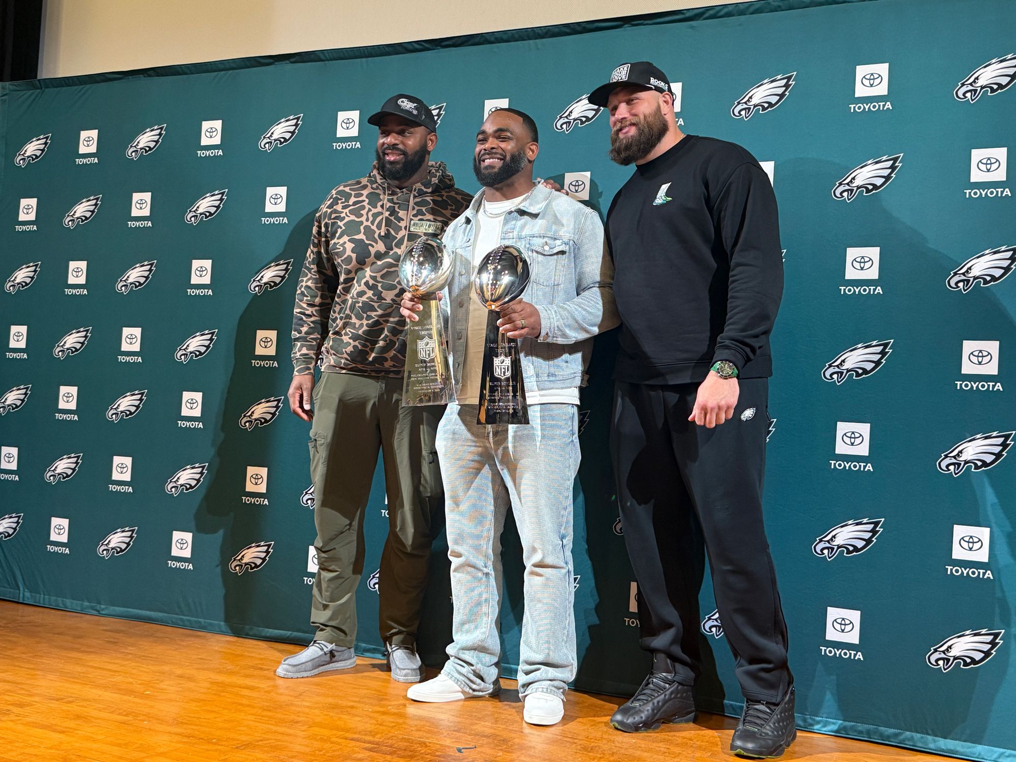 GmVl4m5XIAEe4Gg?format=jpg&name=large