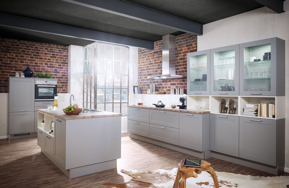 Don't ever feel as though you're on your own when you're planning a new kitchen. Our expert kitchen design service is here to ensure you get the results you're looking for! tinyurl.com/bddakybn #kitchendesign #kitchendesigners