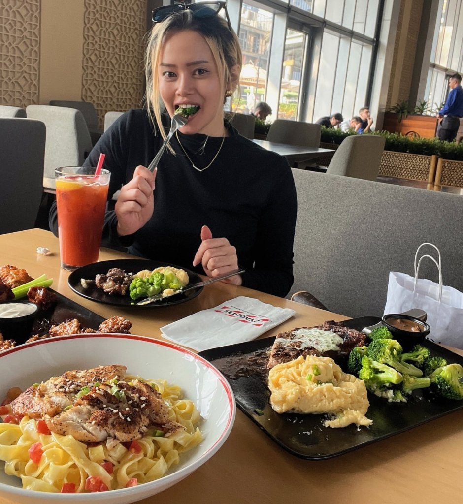 shirojinsei1's tweet image. Enjoying a delicious meal with some tasty pasta, steak, and broccoli!  #Foodie #Yummy #GoodEats