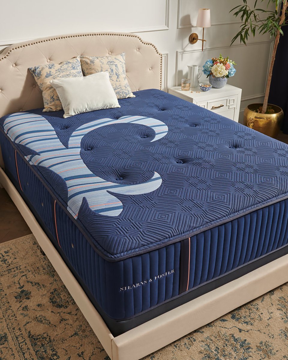 Gabberts's tweet image. March is National Sleep Awareness Month, a time to reflect on how we rest and its impact on our health and well-being. 💤 
bit.ly/4h3yAUx
#gabberts #gabbertsfurniture #finefurniture #furniturebydesign  #mattress #tempurpedic #aireloom #stearnsandfoster