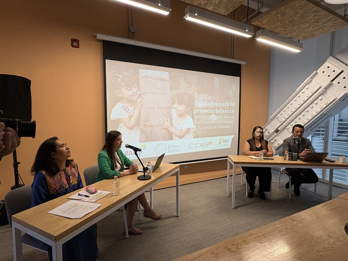 ciepmx's tweet image. Junto a @EarlyInstitute y @EthosInnovacion, presentamos el documento “Cuidados para la #PrimeraInfancia: Recomendaciones hacia la conformación del #SNC”, una herramienta para revertir rezagos en cuidados y educación de menores de 0 a 5 años 👶.