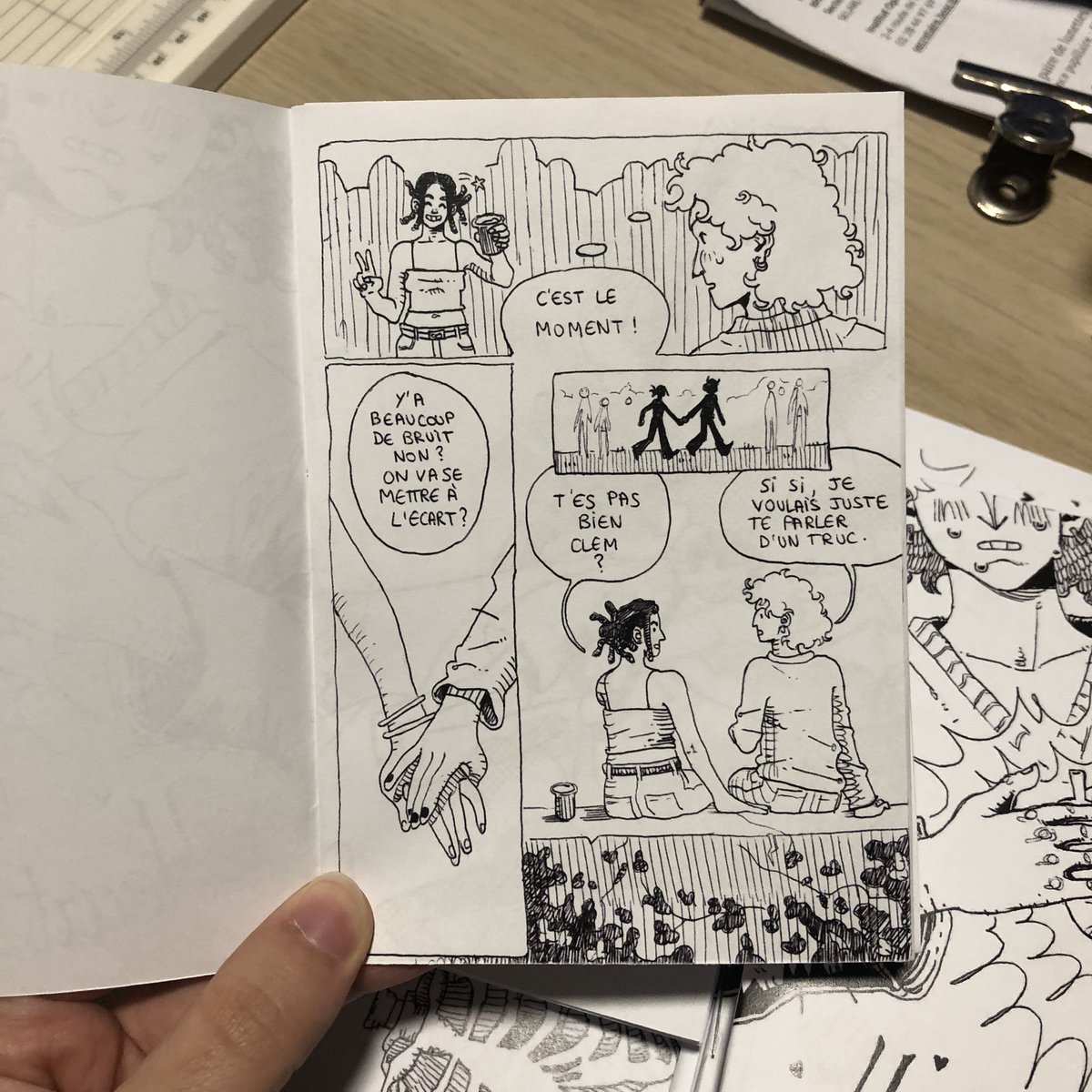 breaknina's tweet image. Salut salut si jamais des gens sont intéressés je vends un petit fanzine de 8 pages avec un poster A3 inclus sur le verso des pages
Le prix et de 4€ ça vous dit, bisou 
Paiement paypal 
Partagez si ça vous dit