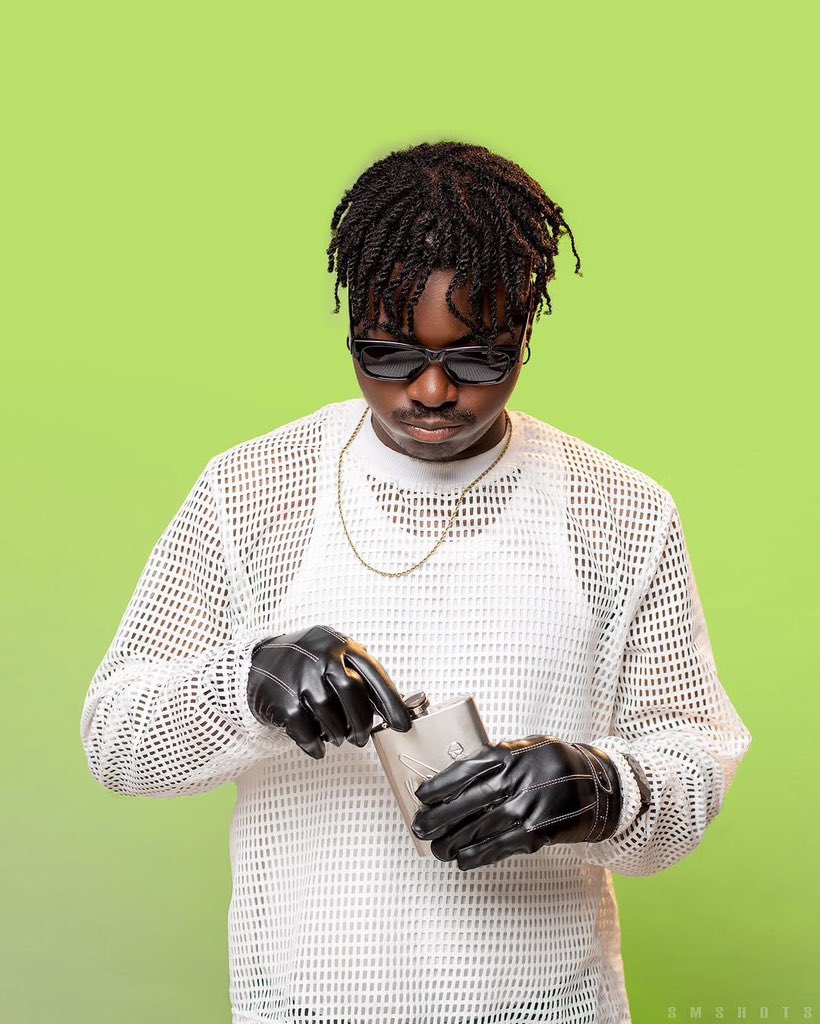 _sammiejozie's tweet photo. I really can’t stop listening to Secret Player @Secretplayer14 latest song titled Holy Father. Never a dull moment with it. 
CC @zagaempire_  

#SecretPlayer #HolyFather
 
Stream via https://t.co/sVX8Y85wXf https://t.co/RvOKYcaBPx