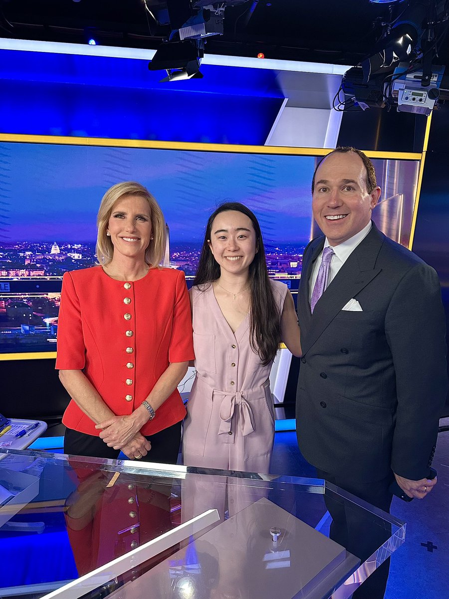 StephSamsel's tweet photo. Every week @FoxNews has moved full steam ahead, but snapping a moment with this dynamic duo is unforgettable. 📸 @IngrahamAngle @RaymondArroyo 

#FoxNews #TheIngrahamAngle #SeenAndUnseen https://t.co/t3nP0AxunY