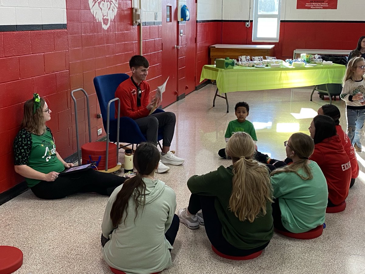 Great job by the Delphos Jefferson PK staff who hosted Literacy Night on Monday. HS students and staff put on a terrific event for our little ones and their families. Principal Steph Braun and staff deserve a big shout out! #JeffCatPride ⁦<a href="/Delphoscats/">Delphos Jefferson Athletics</a>⁩ ⁦<a href="/bubman45/">Bub Lindeman</a>⁩