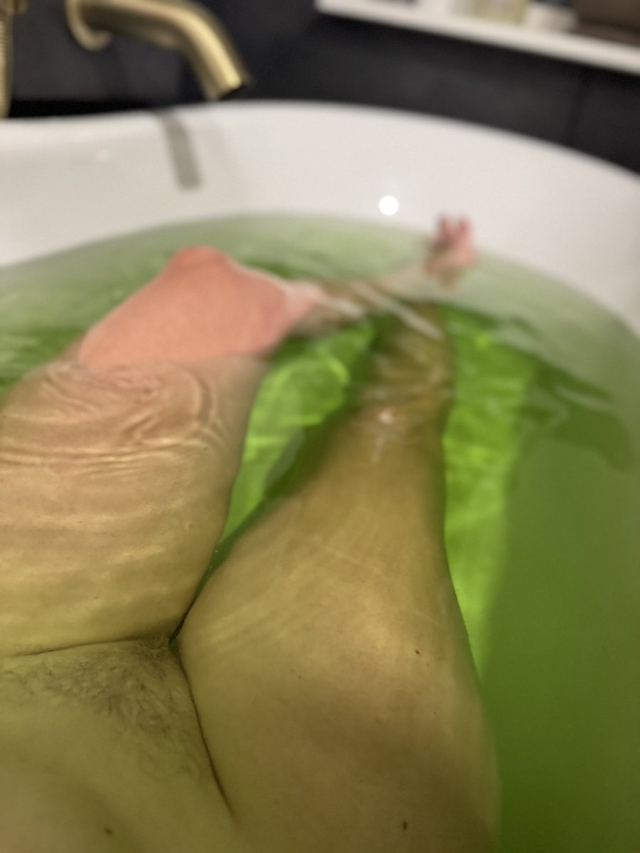 Little St Patrick’s day bath