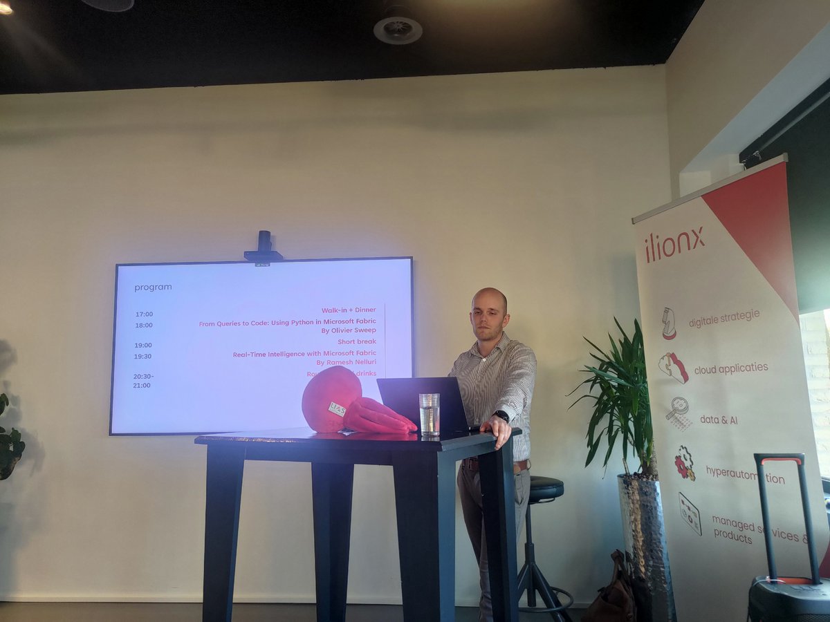 Up first tonight is Oliver Sweep talking about Python.