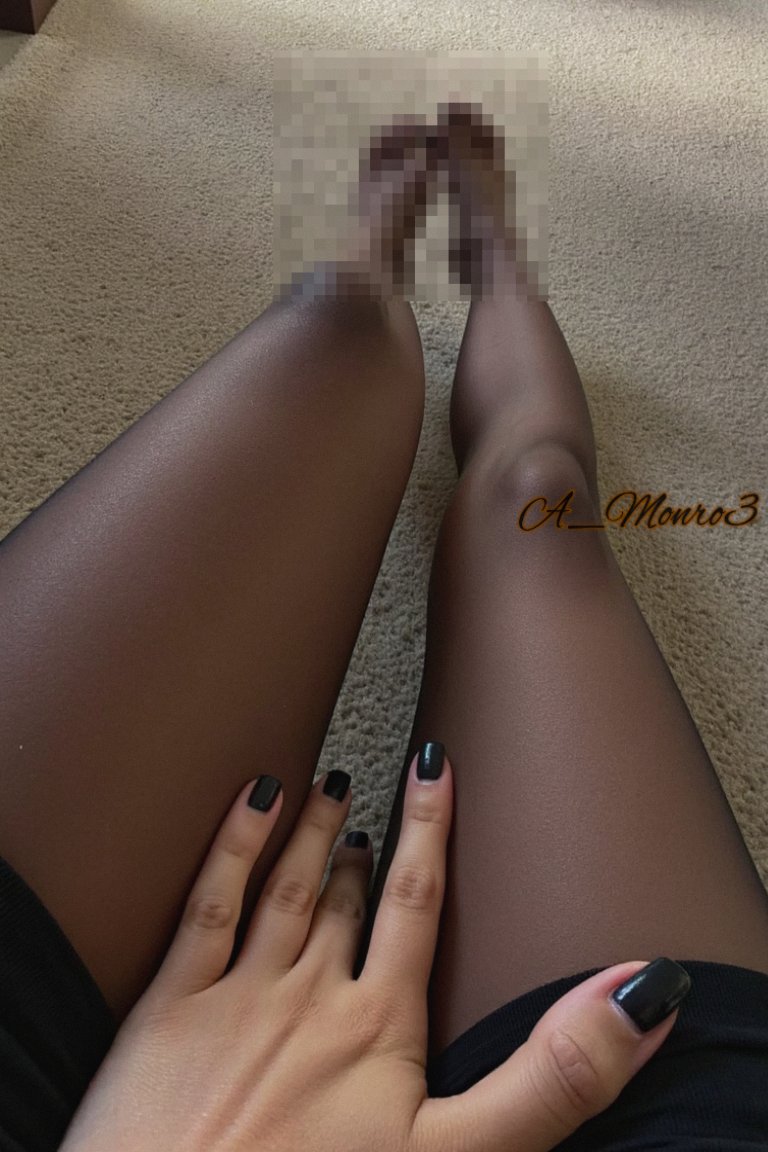 A_Monro3's tweet photo. How badly do you want to swap places with my left hand loser?
#findom #femdom https://t.co/ZGXsyULq7l