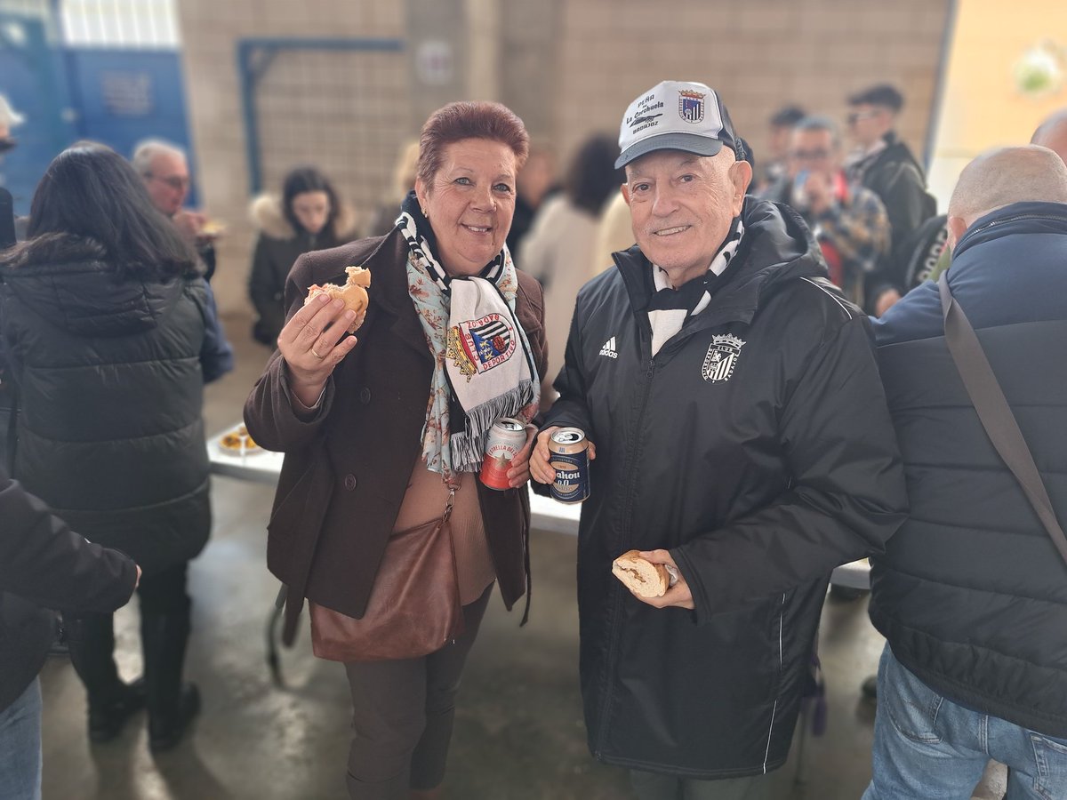 PeñaLaCorchuela ( CD Badajoz ) tweet media