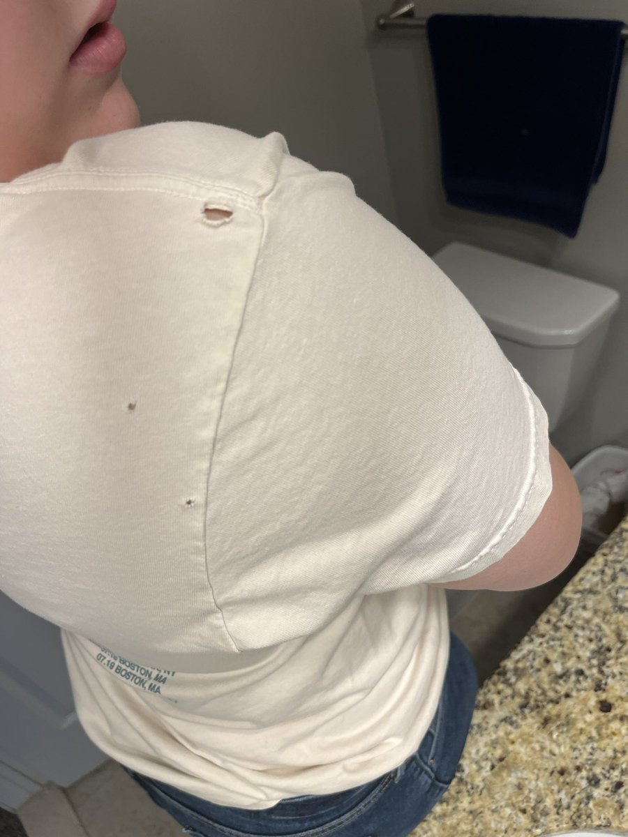 ratgain's tweet photo. @NoahKahan my we’ll all be here forever tour shirt i bought at your concert last year is deteriorating 😞 has anyone else had this problem? https://t.co/HVQ6p0mdVf