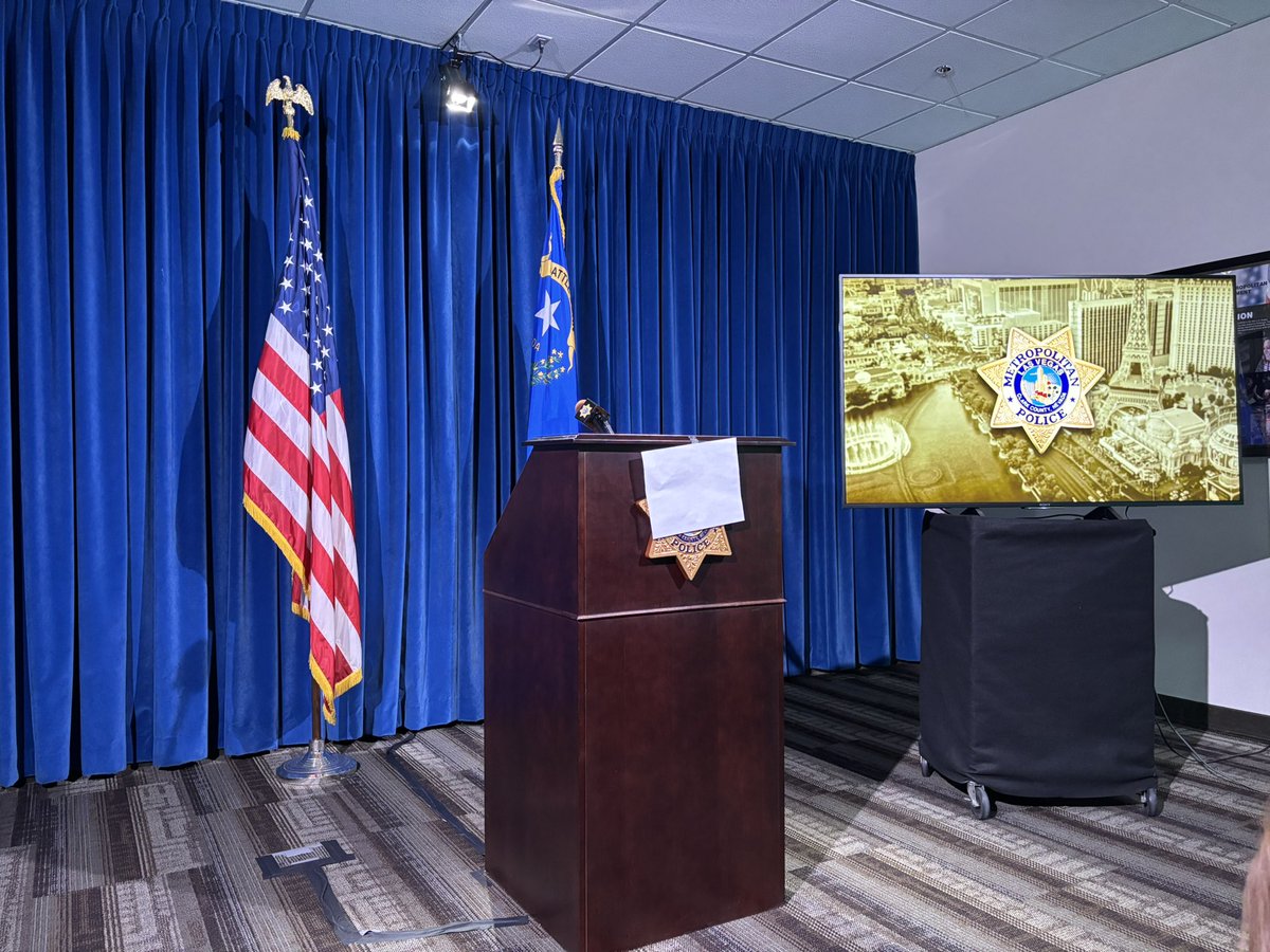 #RIGHTNOW LVMPD to hold a briefing on the vehicle fires at a Tesla Collision Center early this morning. <a href="/FOX5Vegas/">FOX5 Las Vegas</a>