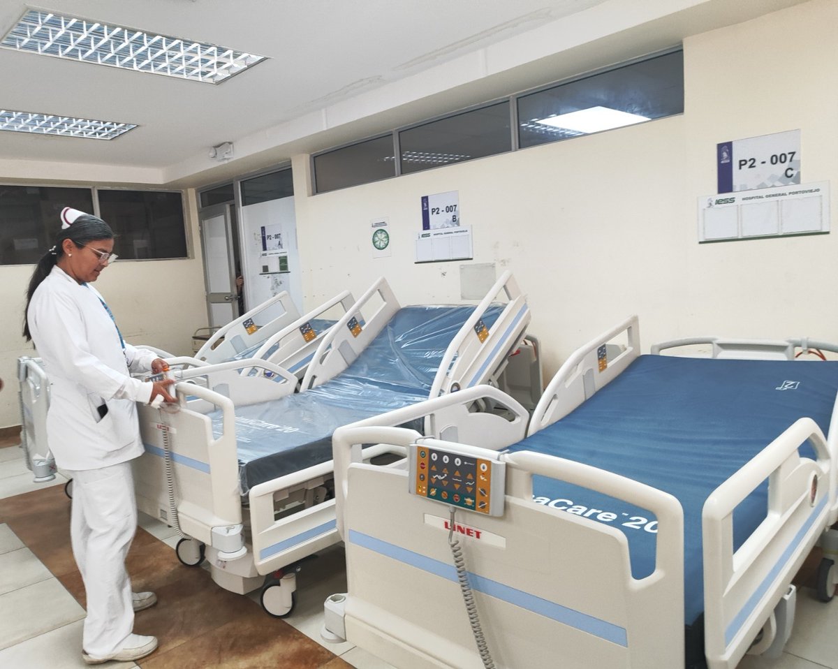IESS_Manabi's tweet photo. #IESSteInforma | El Hospital General Portoviejo 🏥repotenció 1⃣ 4⃣ camas 🛏️ para atención a los pacientes de Emergencia, Hospitalización y Quirófano. 

Trabajamos para ofrecer servicios de calidad a nuestros afiliados, jubilados, pensionistas y beneficiarios. https://t.co/NTTN3xNxEC
