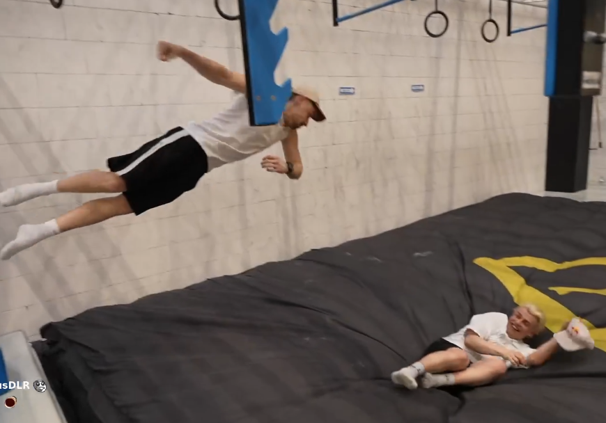 𝗖𝗿𝗲𝘅𝗽𝘆 🕊️ (@crexpain) on Twitter photo 