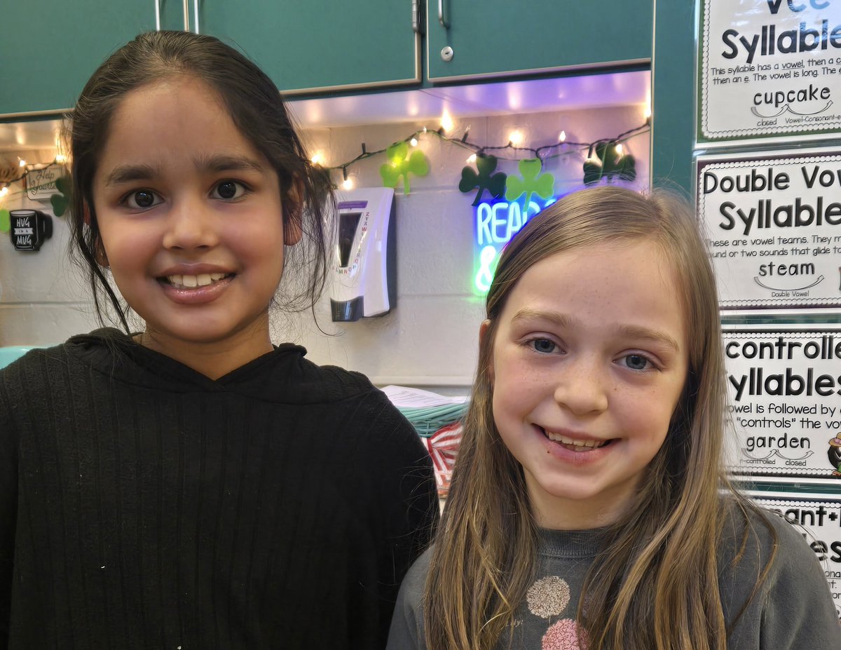 @ReadingwithMrs.Hall (@halla01_hall) on Twitter photo Got to have a lunch date with 2 special ladies! Such a treat!!! #readingisfun <a href="/Jen1Curry/">Jennifer Curry</a> <a href="/Elena_Reyes_9/">Elena Reyes</a> <a href="/MOSandshore/">Mount Olive Sandshore School</a> <a href="/MarquesPedersen/">MarquesPedersen</a> Got to have a lunch date with 2 special ladies! Such a treat!!! #readingisfun <a href="/Jen1Curry/">Jennifer Curry</a> <a href="/Elena_Reyes_9/">Elena Reyes</a> <a href="/MOSandshore/">Mount Olive Sandshore School</a> <a href="/MarquesPedersen/">MarquesPedersen</a>