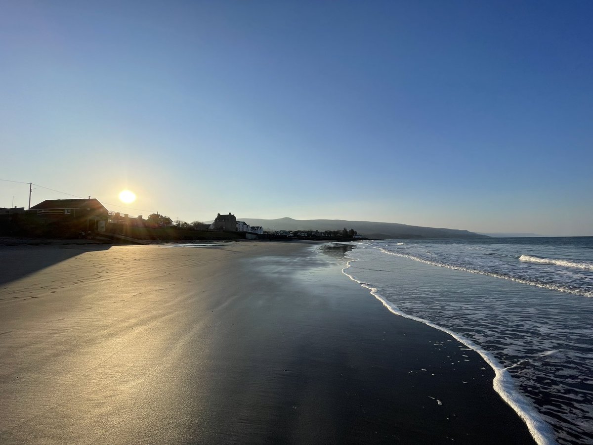Nookie (@notreallyme62) on Twitter photo A beautiful Sunset today at Ballygally Beach #beach #sunset #SunsetParadise <a href="/barrabest/">Barra Best</a> <a href="/bbcweather/">BBC Weather</a> <a href="/CarlowWeather/">Carlow Weather</a> <a href="/WeatherCee/">Cecilia Daly</a> #ballygally A beautiful Sunset today at Ballygally Beach #beach #sunset #SunsetParadise <a href="/barrabest/">Barra Best</a> <a href="/bbcweather/">BBC Weather</a> <a href="/CarlowWeather/">Carlow Weather</a> <a href="/WeatherCee/">Cecilia Daly</a> #ballygally