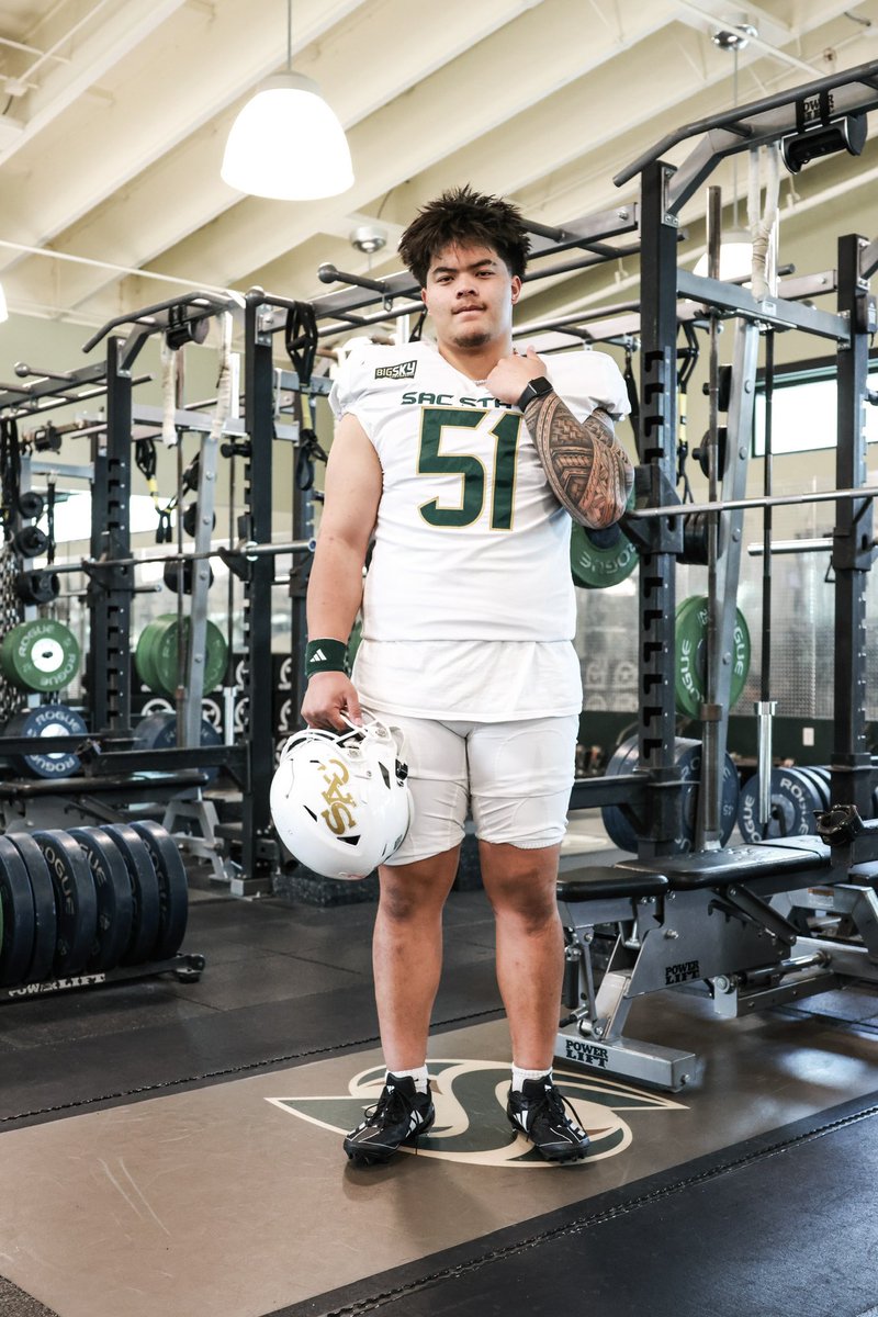 jonnioane's tweet image. #GoHornets🐝