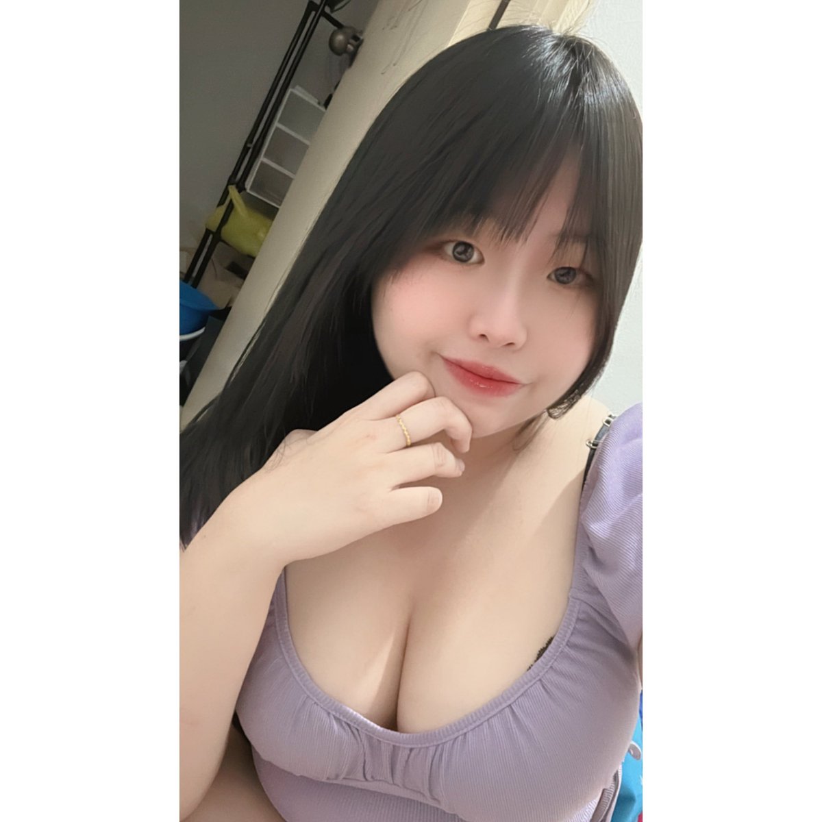 想到很坏的梗
一边吃螺蛳粉 一边打炮 
不懂什么滋味哈哈哈哈哈哈 😈