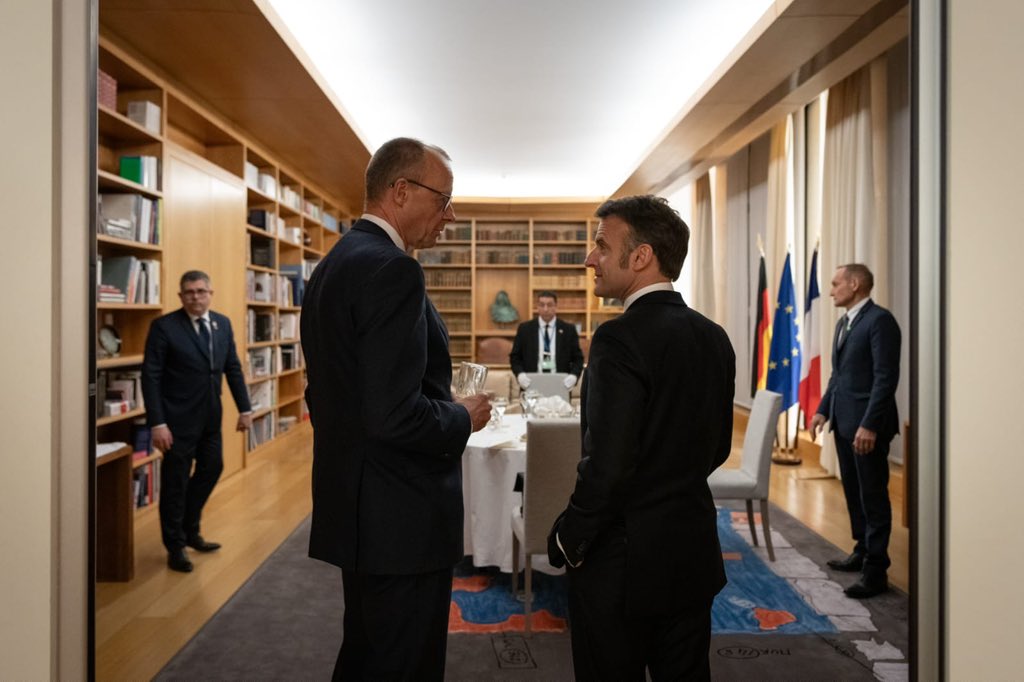 _FriedrichMerz's tweet image. Ein starkes #Europa braucht eine enge deutsch-französische Partnerschaft. Danke, lieber @EmmanuelMacron, für den freundschaftlichen Austausch. Gemeinsam können wir die wirtschaftliche Stärke Europas nutzen und unsere Sicherheit weiter ausbauen. (FM)