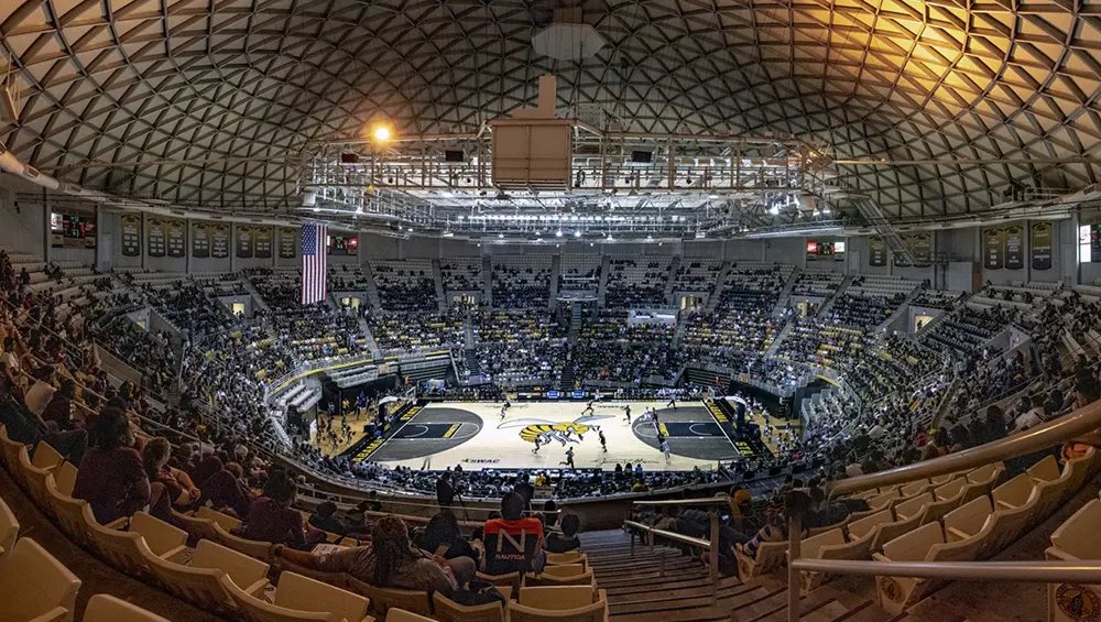 T3Bracketology's tweet photo. Alabama State &amp; St Francis basketball gyms. https://t.co/xg40607goq