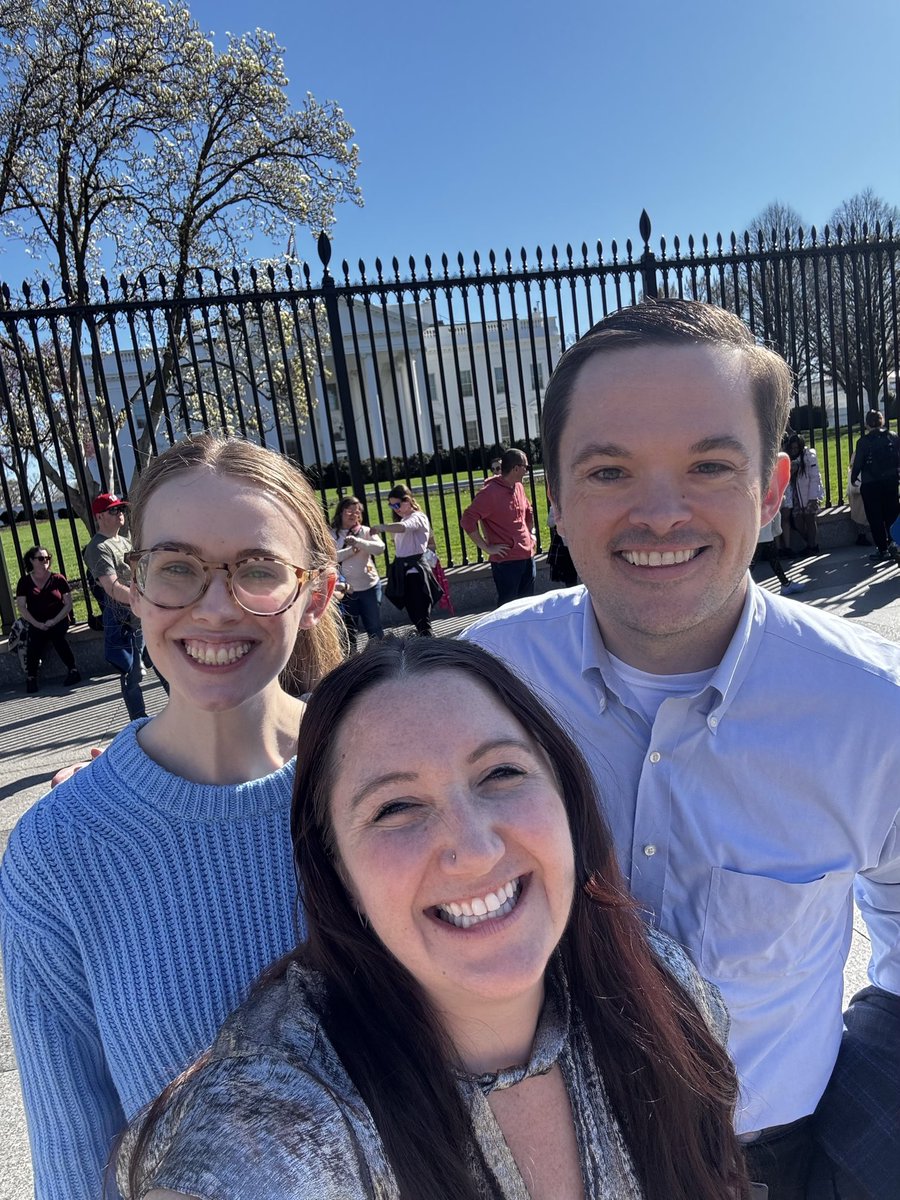 jmurrayva's tweet image. Happy to report team work does in fact make the dream work! #LadderingUp #SharedPurpose #ChamberStrong #MembershipMatters #WhiteHouseVibes