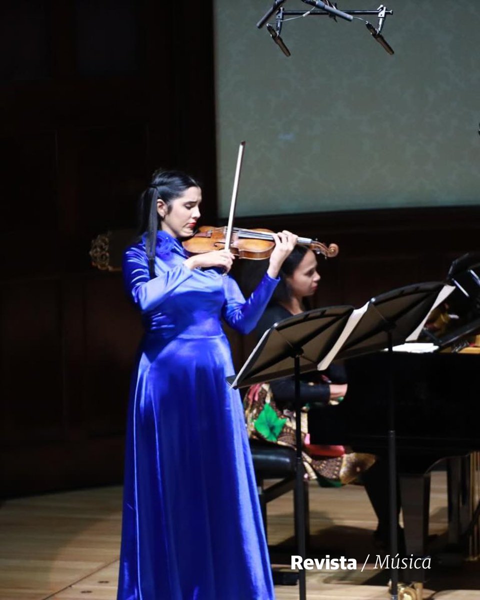 DiarioLibre's tweet photo. 🎶 | #MúsicaDL | Aisha estuvo acompañada de la renombrada pianista Rebeca Omordia en el marco de la African Concert Series del Wigmore Hall

🔗https://t.co/1vLx6JNR9W

#DiarioLibre #Noticias #AishaSyed #WigmoreHall #BBCLondon #MúsicaClásica https://t.co/iihIoOvbnQ