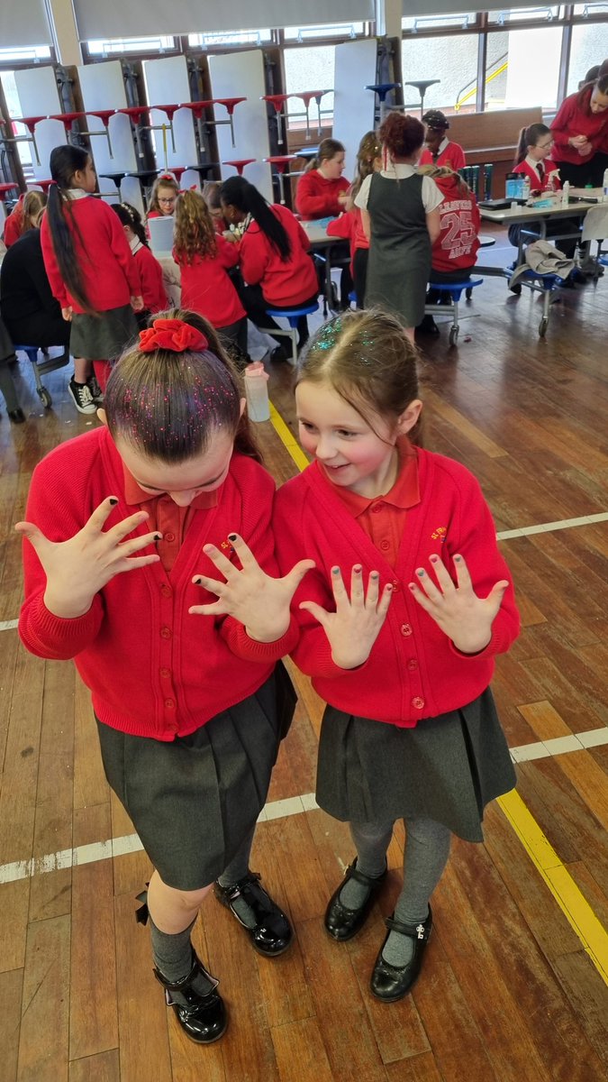 Well done to <a href="/stfrancisP7/">Primary 7</a> teachers Mrs B and Mrs H for being such good sports during 'soak the teacher' for <a href="/sciaf/">SCIAF 🧡</a>! 🧽💦