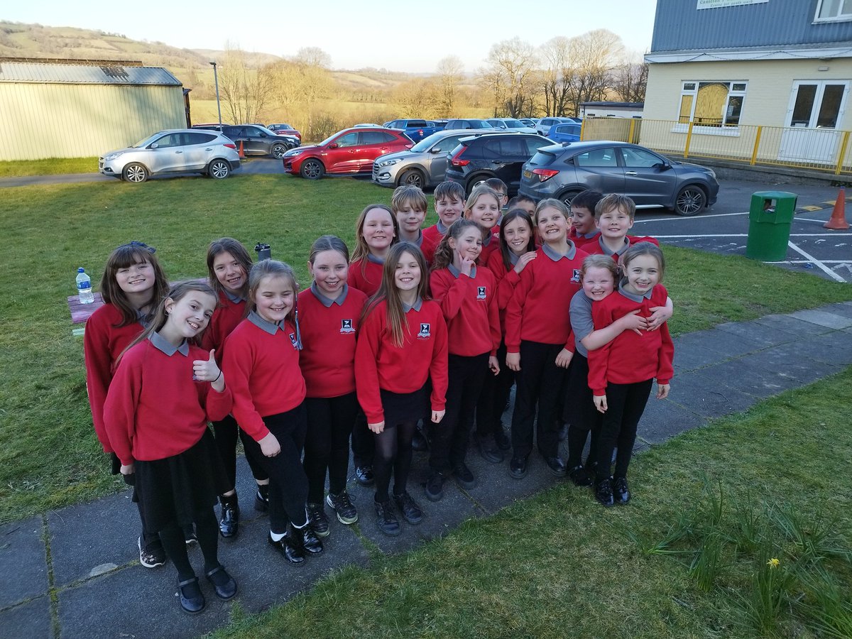 Adran y Gymraeg a Llythrennedd YHR (@cymraegyhr) on Twitter photo Llongyfarchiadau mawr i bawb a gamodd ar lwyfan Eisteddfod yr Urdd Cylch Aeron heddiw. <a href="/YsgolHR/">Ysgol Henry Richard</a> <a href="/UrddCeredigion/">Urdd Ceredigion</a> <a href="/Urdd/">Urdd Gobaith Cymru</a> Llongyfarchiadau mawr i bawb a gamodd ar lwyfan Eisteddfod yr Urdd Cylch Aeron heddiw. <a href="/YsgolHR/">Ysgol Henry Richard</a> <a href="/UrddCeredigion/">Urdd Ceredigion</a> <a href="/Urdd/">Urdd Gobaith Cymru</a>