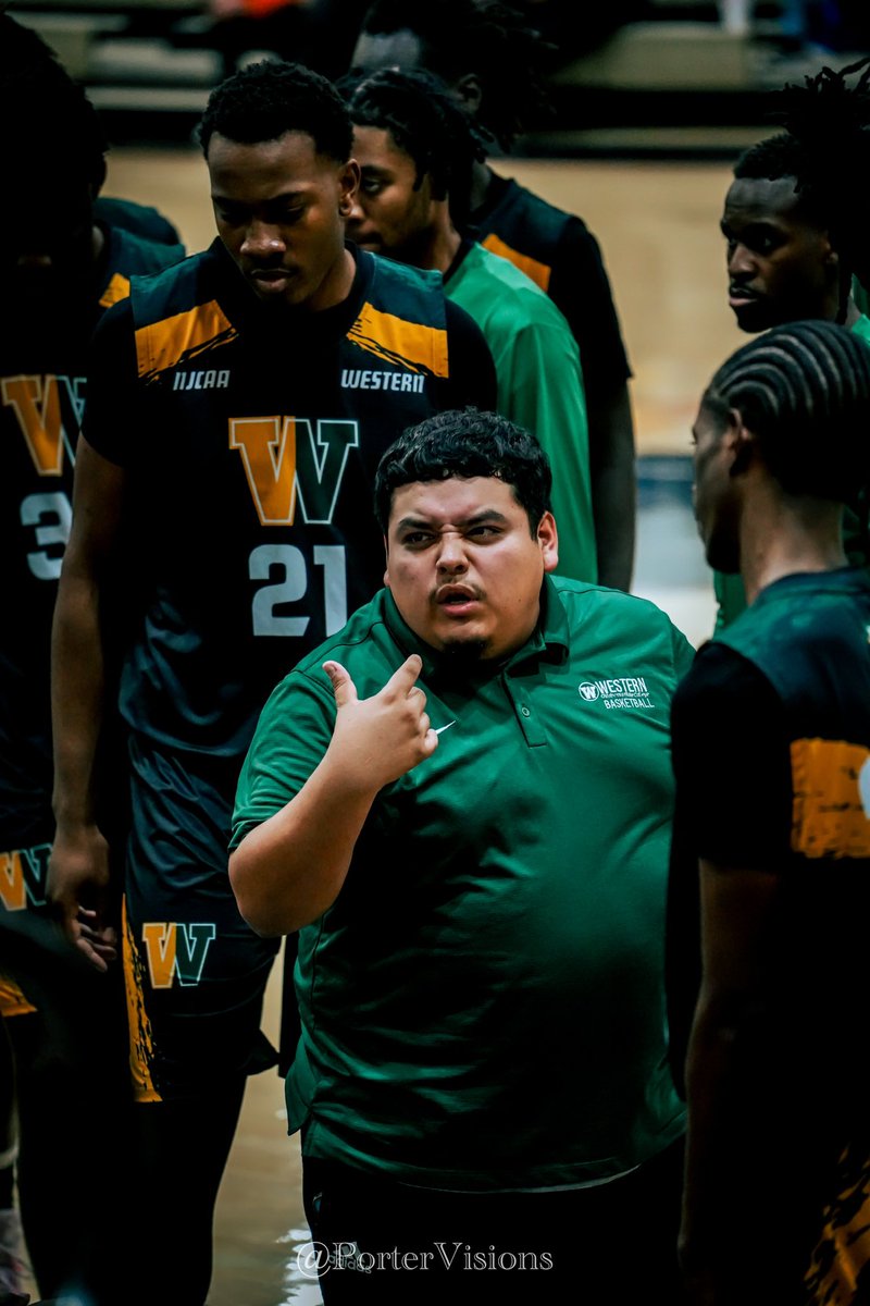 Coach Ro tweet media